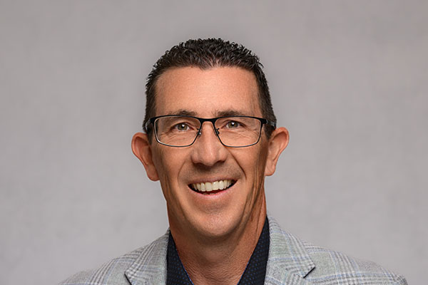 Brian Bennett headshot