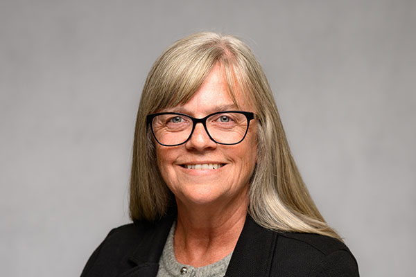 Christine Couch headshot